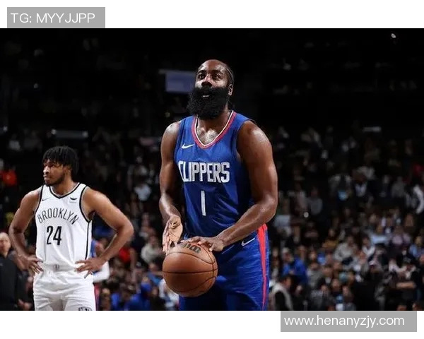 哈登将加盟篮网迎战前队火箭，球迷齐聚现场期待巨星对决