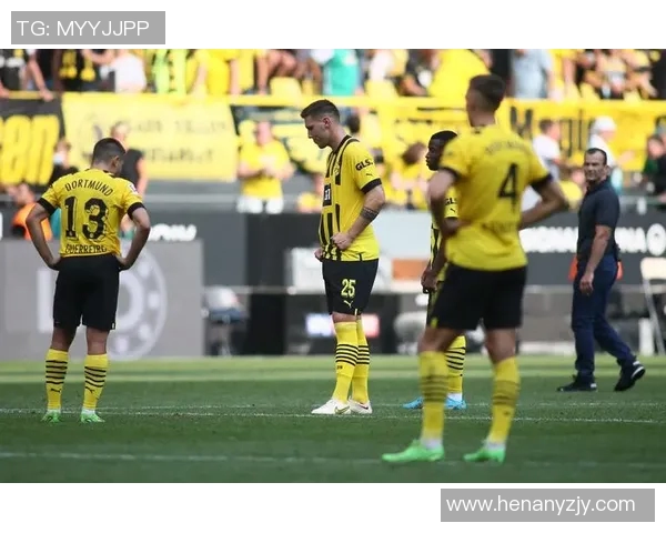 云达不莱梅客场战平多特蒙德,领先地位受挑战 云达不莱梅客场战平多特蒙德,领先地位受挑战